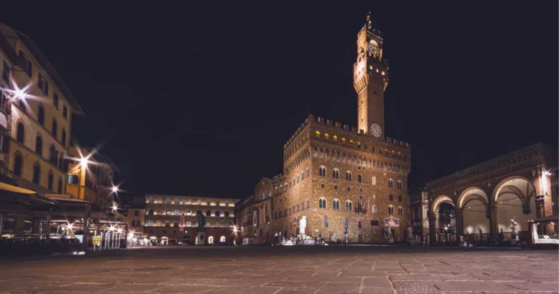 Tutta la storia di Firenze, nel girotondo di Piazza Signoria