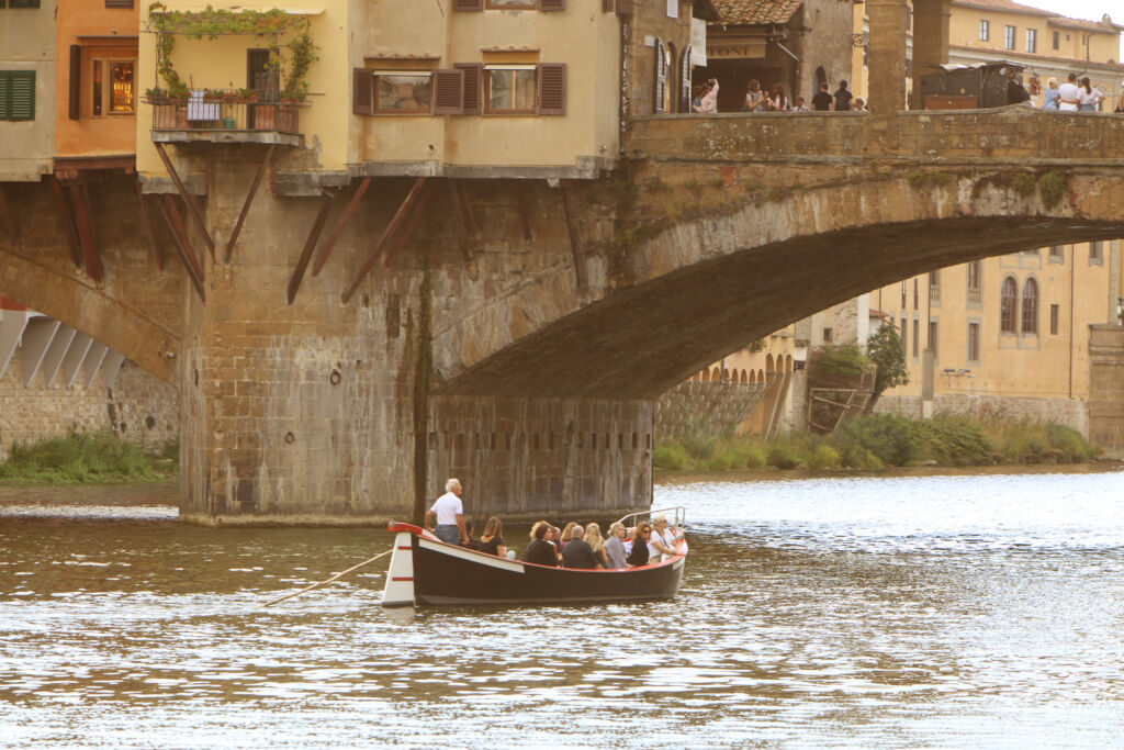https://www.associazionemarginalia.org/navigazione-in-arno-mattina-e-sera/